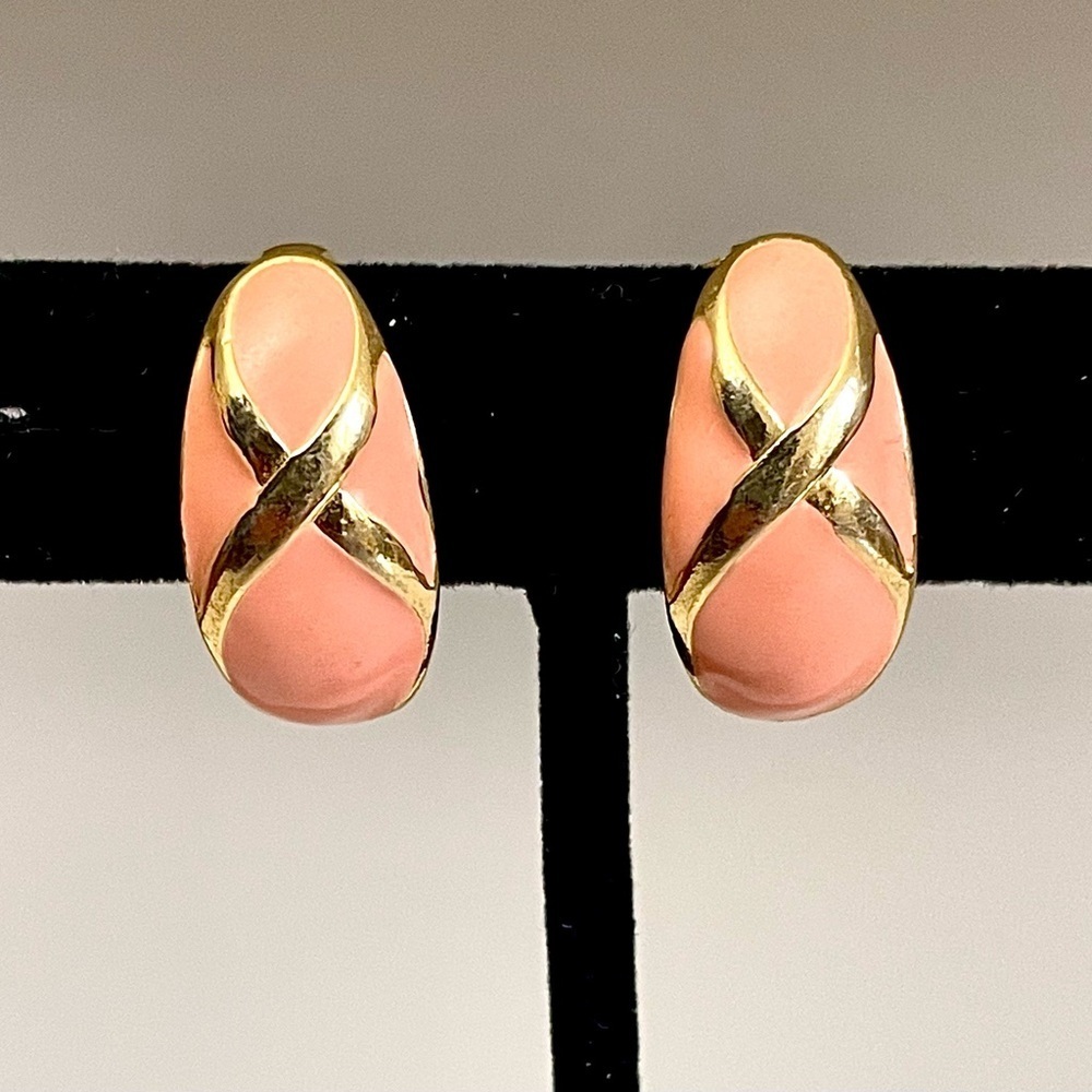 Vintage Coral Pink Enamel Clip On Earrings Gold Tone Ribbon Oval Coquette Pastel